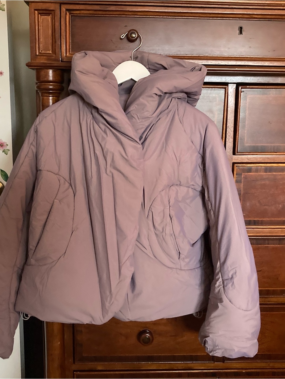 lululemon athletica Women's Hooded Puffer Jacket - Lilac